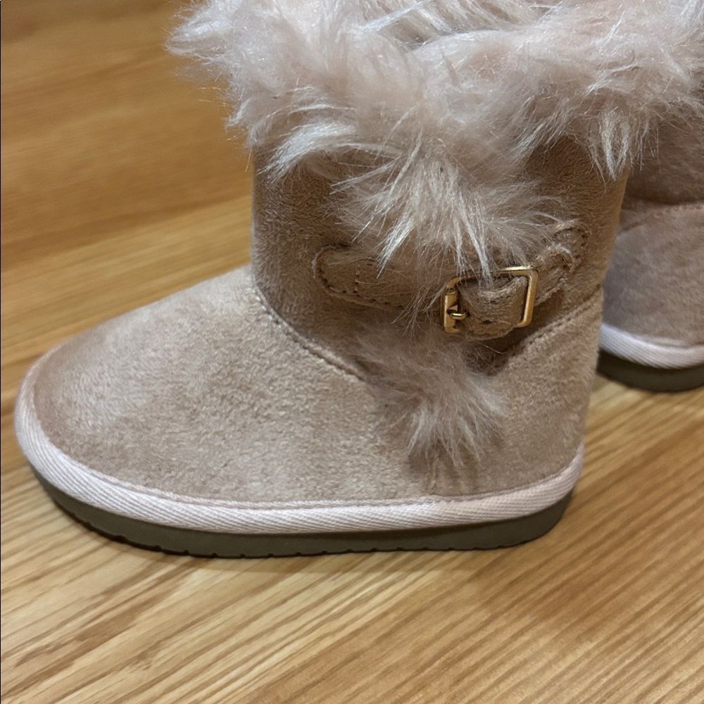 CHILDREN’S PLACE BABY GIRLS SIZE 5 BOOTS